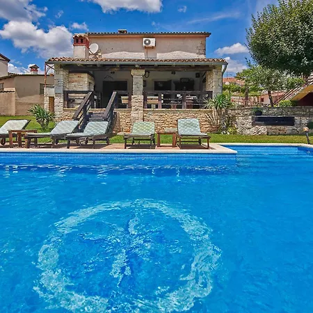 Stara Hiza In Holiday home Sveti Petar u Sumi